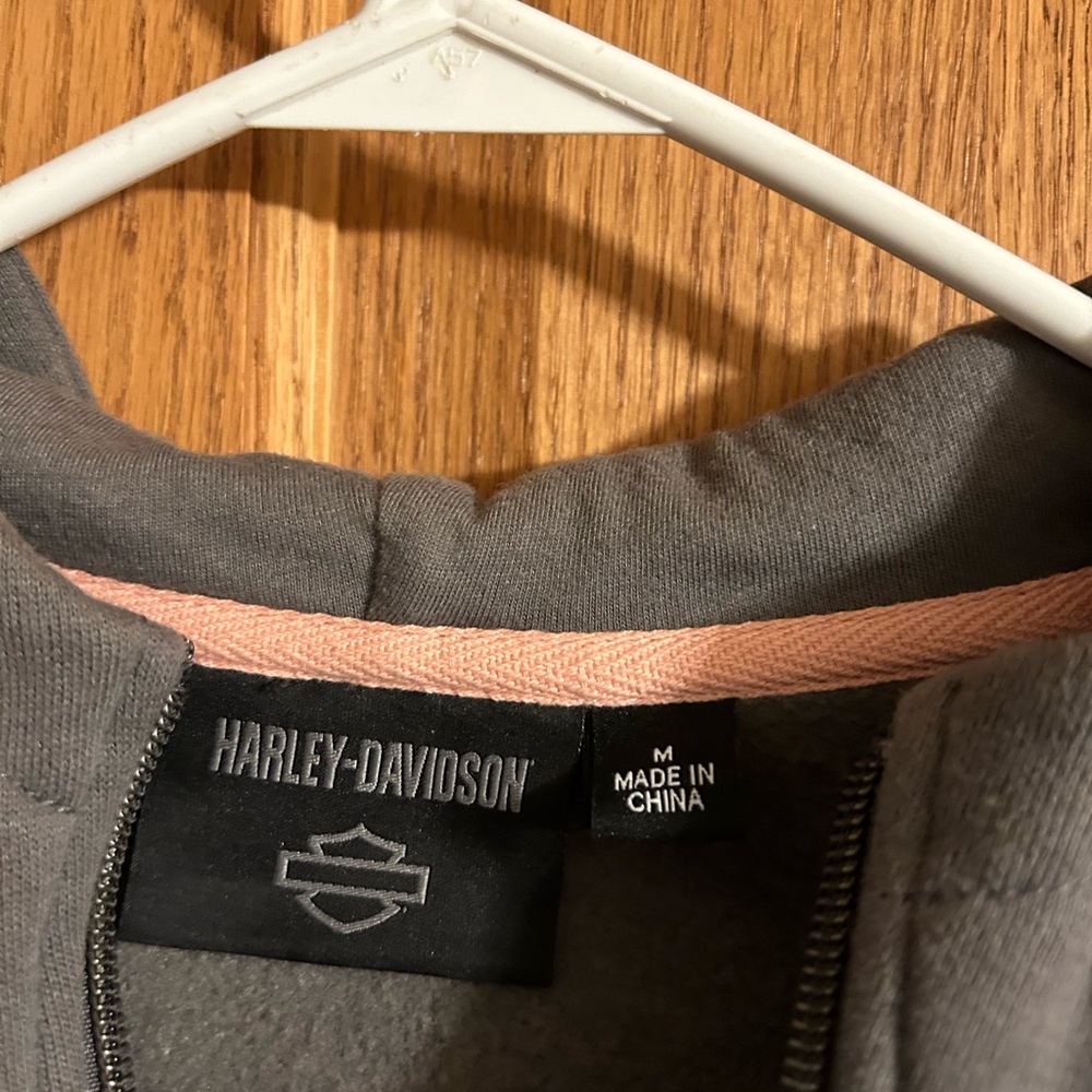 Women’s Harley Davidson zipped Hoodie size medium
